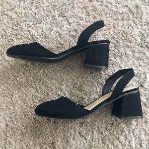 Low Black Mauve Ankle Pumps